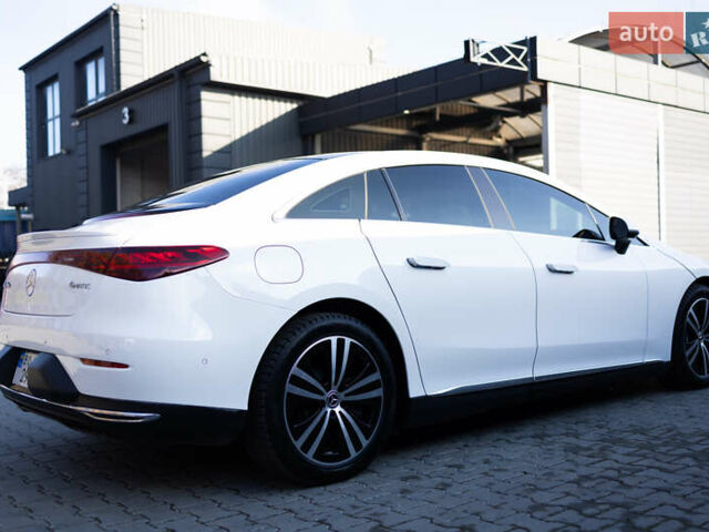 Белый Мерседес EQE, объемом двигателя 0 л и пробегом 36 тыс. км за 52500 $, фото 8 на Automoto.ua