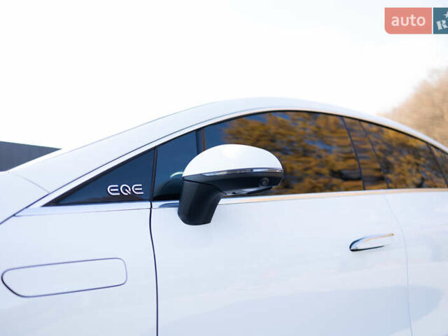 Белый Мерседес EQE, объемом двигателя 0 л и пробегом 36 тыс. км за 52500 $, фото 6 на Automoto.ua