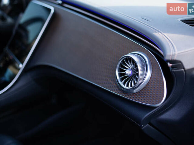 Белый Мерседес EQE, объемом двигателя 0 л и пробегом 36 тыс. км за 52500 $, фото 25 на Automoto.ua