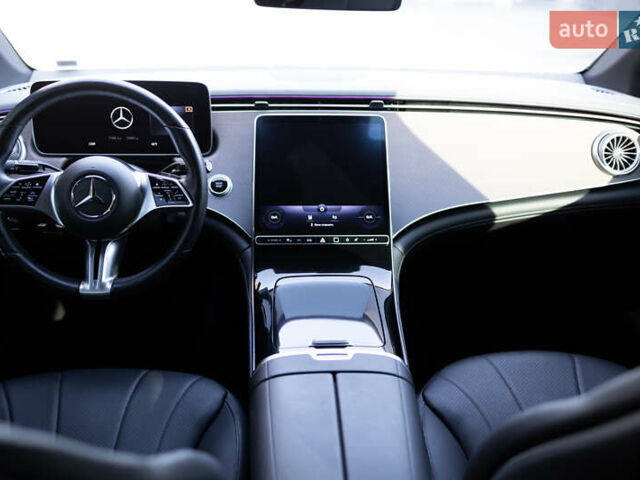 Белый Мерседес EQE, объемом двигателя 0 л и пробегом 36 тыс. км за 52500 $, фото 30 на Automoto.ua