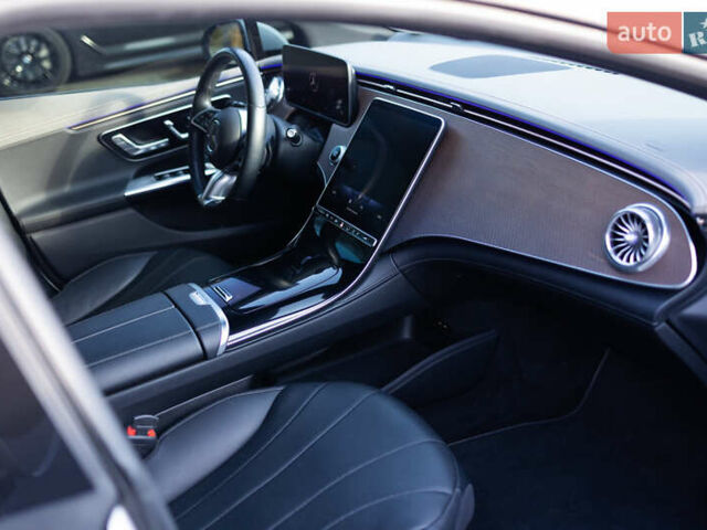 Белый Мерседес EQE, объемом двигателя 0 л и пробегом 36 тыс. км за 52500 $, фото 18 на Automoto.ua