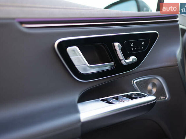 Белый Мерседес EQE, объемом двигателя 0 л и пробегом 36 тыс. км за 52500 $, фото 20 на Automoto.ua