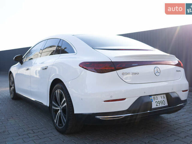 Белый Мерседес EQE, объемом двигателя 0 л и пробегом 36 тыс. км за 52500 $, фото 9 на Automoto.ua