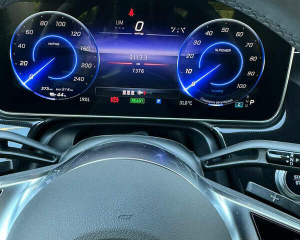 Белый Мерседес EQE, объемом двигателя 0 л и пробегом 11 тыс. км за 45999 $, фото 4 на Automoto.ua