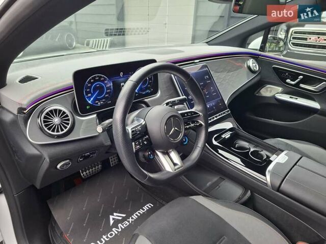 Белый Мерседес EQE, объемом двигателя 0 л и пробегом 8 тыс. км за 59900 $, фото 10 на Automoto.ua