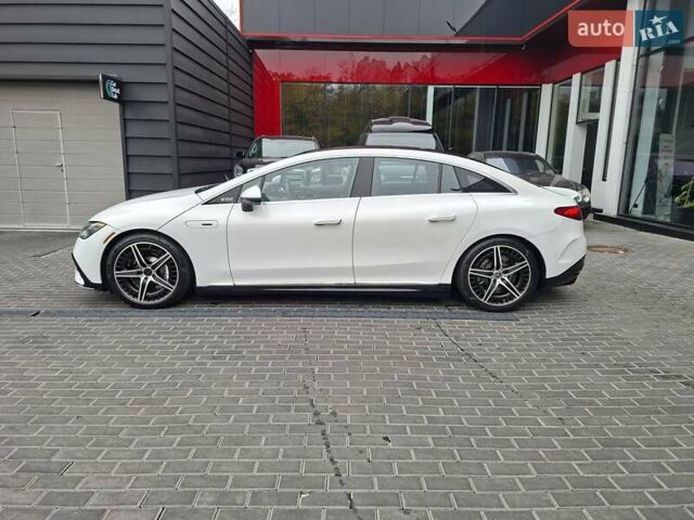 Белый Мерседес EQE, объемом двигателя 0 л и пробегом 8 тыс. км за 59900 $, фото 6 на Automoto.ua