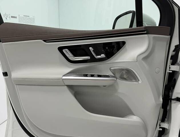 Мерседес EQE 2023 в Одессе на Automoto.ua Белый Мерседес EQE, объемом двигателя 0 л и пробегом 34 тыс. км за 53900 $, фото 32 на Automoto.ua