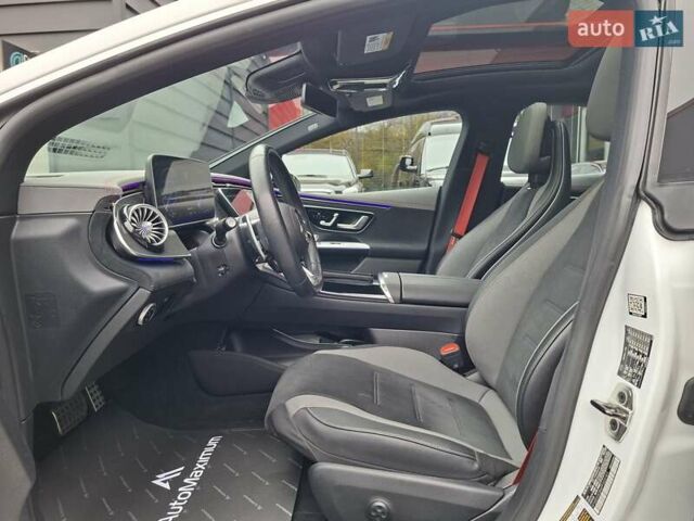 Белый Мерседес EQE, объемом двигателя 0 л и пробегом 8 тыс. км за 59900 $, фото 9 на Automoto.ua