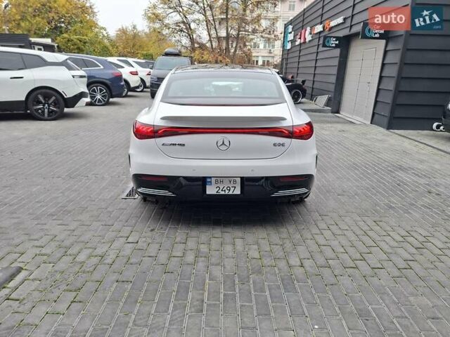 Белый Мерседес EQE, объемом двигателя 0 л и пробегом 8 тыс. км за 59900 $, фото 4 на Automoto.ua