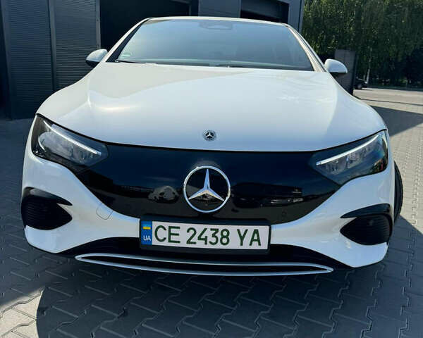 Белый Мерседес EQE, объемом двигателя 0 л и пробегом 11 тыс. км за 45999 $, фото 1 на Automoto.ua