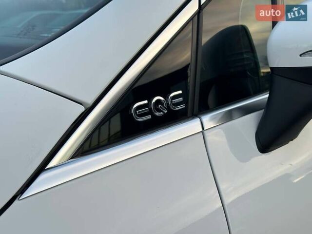Белый Мерседес EQE, объемом двигателя 0 л и пробегом 23 тыс. км за 51900 $, фото 10 на Automoto.ua
