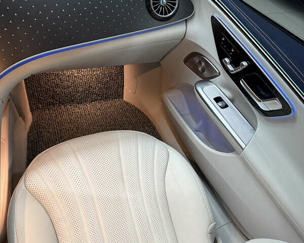 Белый Мерседес EQE, объемом двигателя 0 л и пробегом 17 тыс. км за 54000 $, фото 23 на Automoto.ua