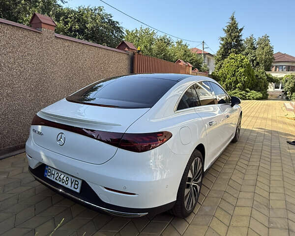Белый Мерседес EQE, объемом двигателя 0 л и пробегом 21 тыс. км за 43500 $, фото 4 на Automoto.ua