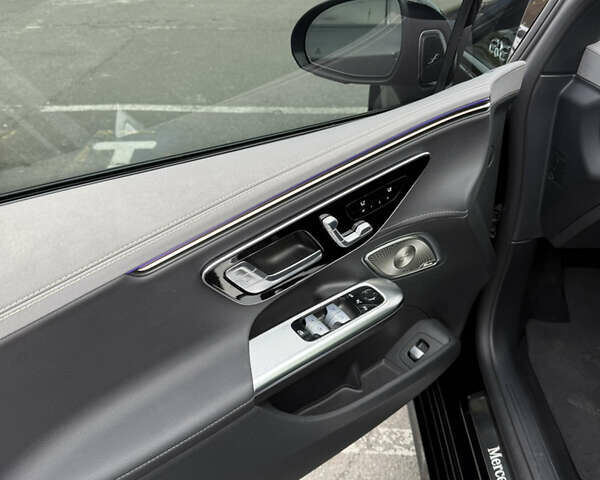 Чорний Мерседес EQE, об'ємом двигуна 0 л та пробігом 4 тис. км за 46000 $, фото 7 на Automoto.ua