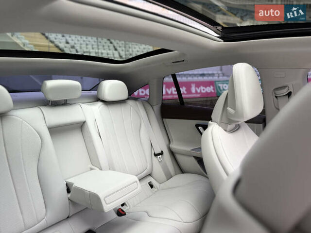 Черный Мерседес EQE, объемом двигателя 0 л и пробегом 28 тыс. км за 45900 $, фото 56 на Automoto.ua