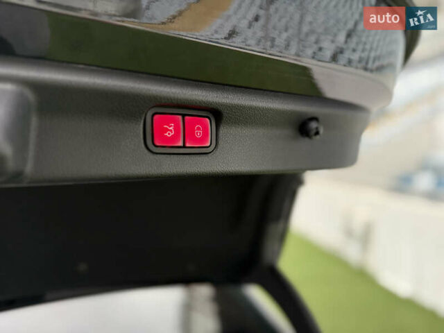 Черный Мерседес EQE, объемом двигателя 0 л и пробегом 28 тыс. км за 45900 $, фото 38 на Automoto.ua