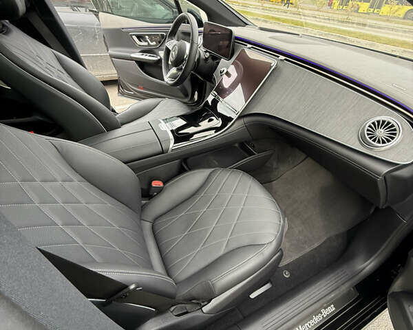 Чорний Мерседес EQE, об'ємом двигуна 0 л та пробігом 4 тис. км за 46000 $, фото 12 на Automoto.ua