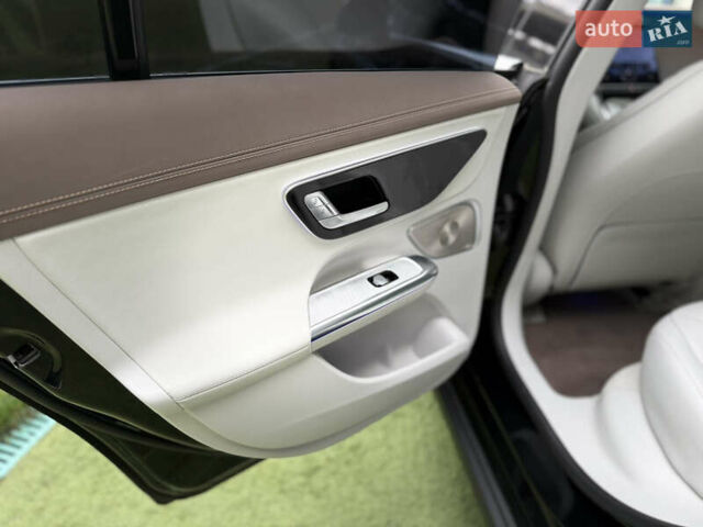 Черный Мерседес EQE, объемом двигателя 0 л и пробегом 28 тыс. км за 45900 $, фото 35 на Automoto.ua