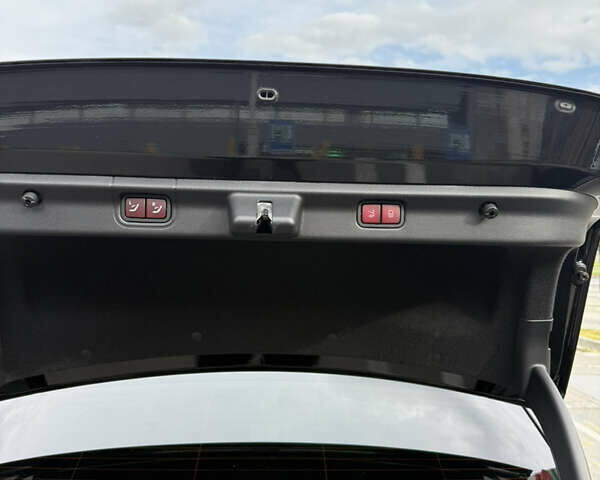 Чорний Мерседес EQE, об'ємом двигуна 0 л та пробігом 4 тис. км за 46000 $, фото 3 на Automoto.ua