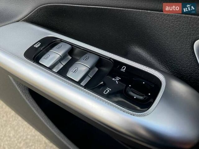 Черный Мерседес EQE, объемом двигателя 0 л и пробегом 7 тыс. км за 47990 $, фото 17 на Automoto.ua