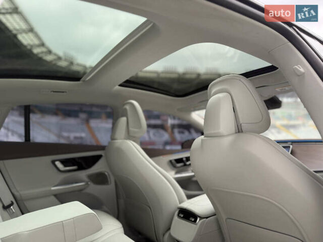 Черный Мерседес EQE, объемом двигателя 0 л и пробегом 28 тыс. км за 45900 $, фото 59 на Automoto.ua