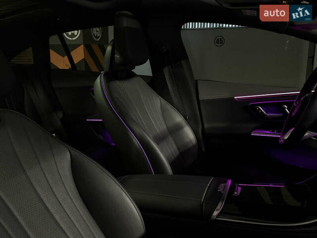Черный Мерседес EQE, объемом двигателя 0 л и пробегом 17 тыс. км за 49500 $, фото 7 на Automoto.ua