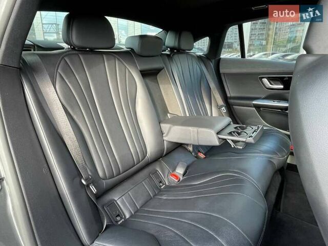 Черный Мерседес EQE, объемом двигателя 0 л и пробегом 7 тыс. км за 47990 $, фото 27 на Automoto.ua