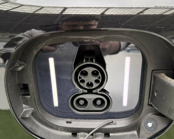 Черный Мерседес EQE, объемом двигателя 0 л и пробегом 28 тыс. км за 45900 $, фото 37 на Automoto.ua