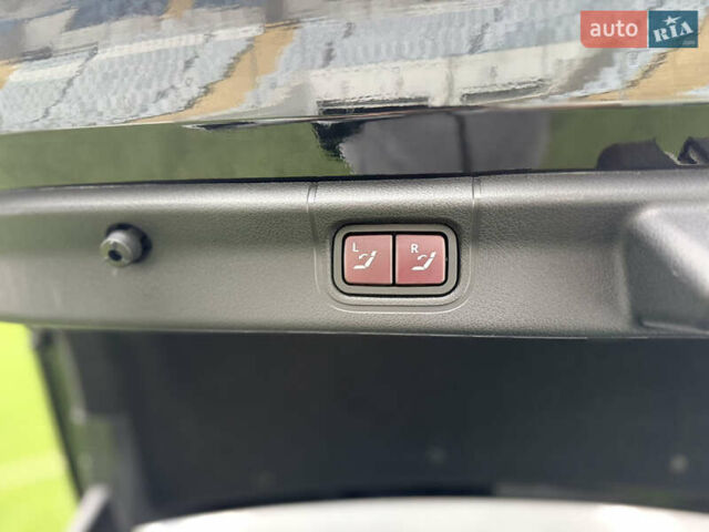 Черный Мерседес EQE, объемом двигателя 0 л и пробегом 28 тыс. км за 45900 $, фото 39 на Automoto.ua