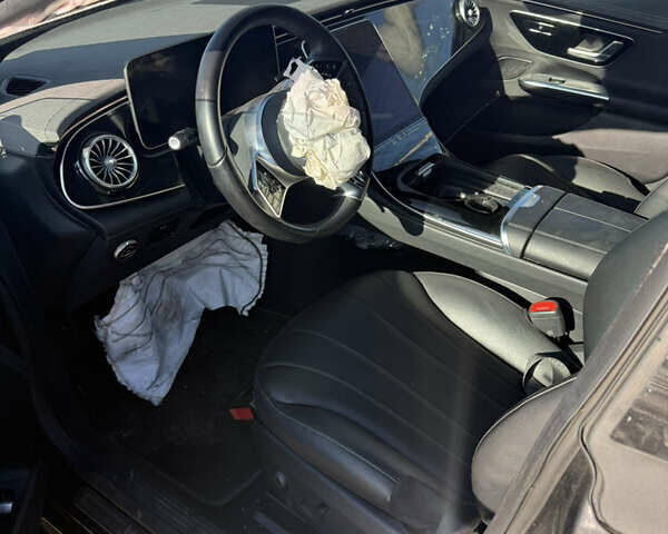 Чорний Мерседес EQE, об'ємом двигуна 0 л та пробігом 28 тис. км за 29300 $, фото 9 на Automoto.ua