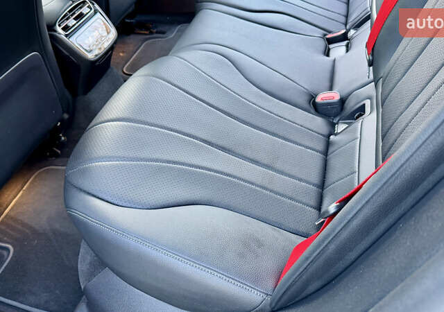 Черный Мерседес EQE, объемом двигателя 0 л и пробегом 14 тыс. км за 56800 $, фото 70 на Automoto.ua