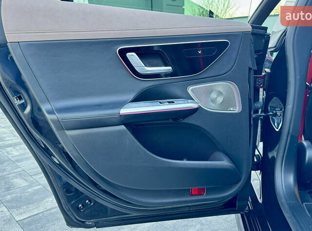 Черный Мерседес EQE, объемом двигателя 0 л и пробегом 14 тыс. км за 56800 $, фото 76 на Automoto.ua