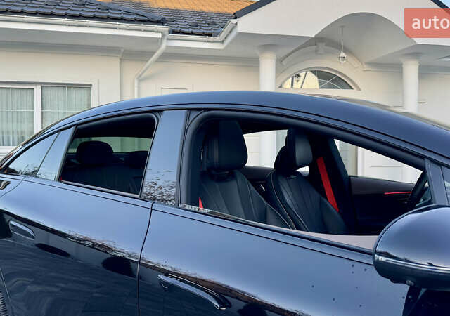 Черный Мерседес EQE, объемом двигателя 0 л и пробегом 14 тыс. км за 56800 $, фото 99 на Automoto.ua