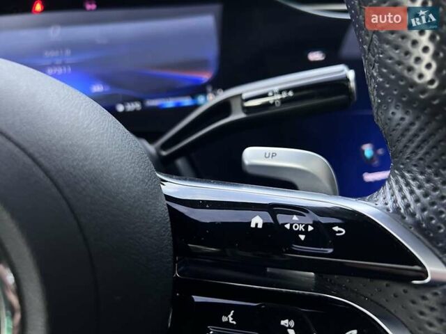 Черный Мерседес EQE, объемом двигателя 0 л и пробегом 95 тыс. км за 55000 $, фото 39 на Automoto.ua