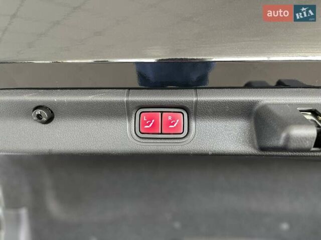 Мерседес EQE 2023 в Днепре (Днепропетровске) на Automoto.ua Черный Мерседес EQE, объемом двигателя 0 л и пробегом 14 тыс. км за 72000 $, фото 17 на Automoto.ua