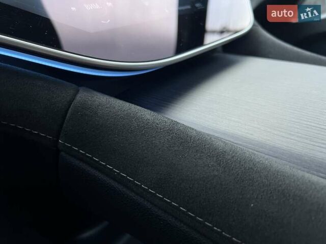 Черный Мерседес EQE, объемом двигателя 0 л и пробегом 95 тыс. км за 55000 $, фото 42 на Automoto.ua