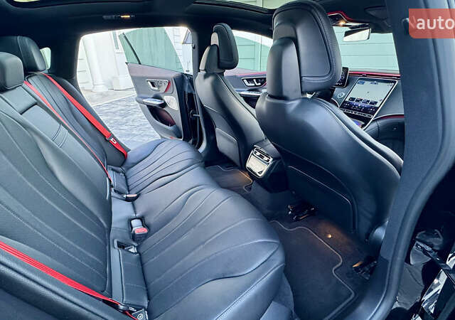 Черный Мерседес EQE, объемом двигателя 0 л и пробегом 14 тыс. км за 56800 $, фото 78 на Automoto.ua