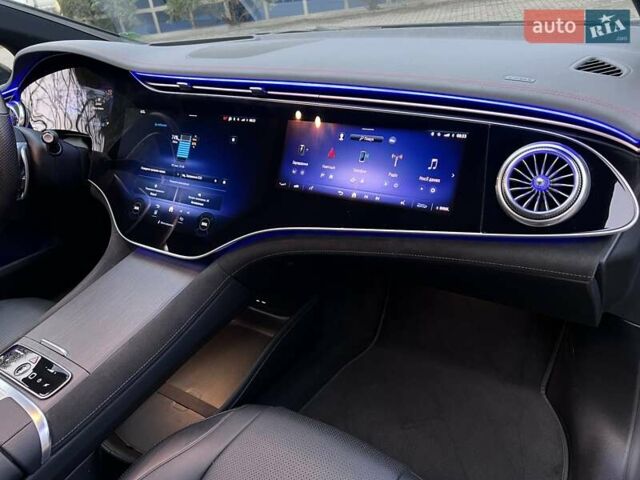 Черный Мерседес EQE, объемом двигателя 0 л и пробегом 95 тыс. км за 55000 $, фото 31 на Automoto.ua