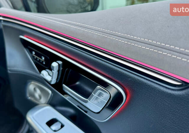 Черный Мерседес EQE, объемом двигателя 0 л и пробегом 14 тыс. км за 56800 $, фото 54 на Automoto.ua