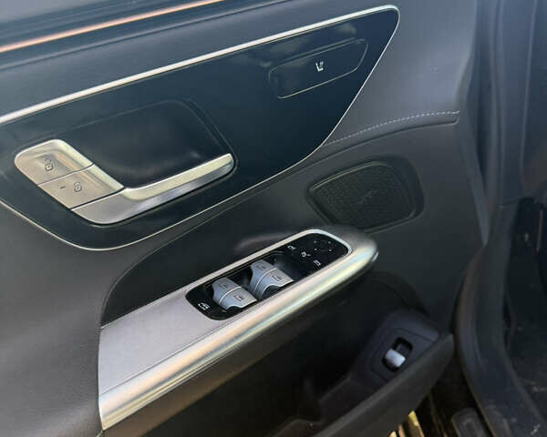 Чорний Мерседес EQE, об'ємом двигуна 0 л та пробігом 28 тис. км за 29300 $, фото 11 на Automoto.ua