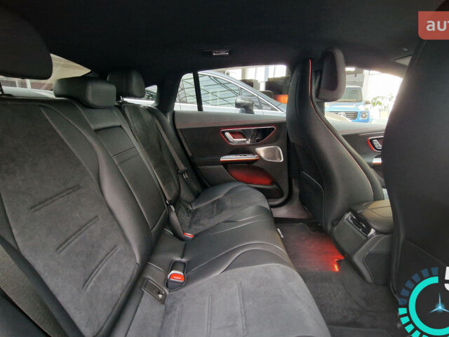 Мерседес EQE, объемом двигателя 0 л и пробегом 0 тыс. км за 82006 $, фото 6 на Automoto.ua