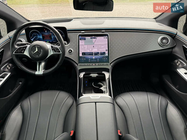 Сірий Мерседес EQE, об'ємом двигуна 0 л та пробігом 24 тис. км за 48500 $, фото 56 на Automoto.ua