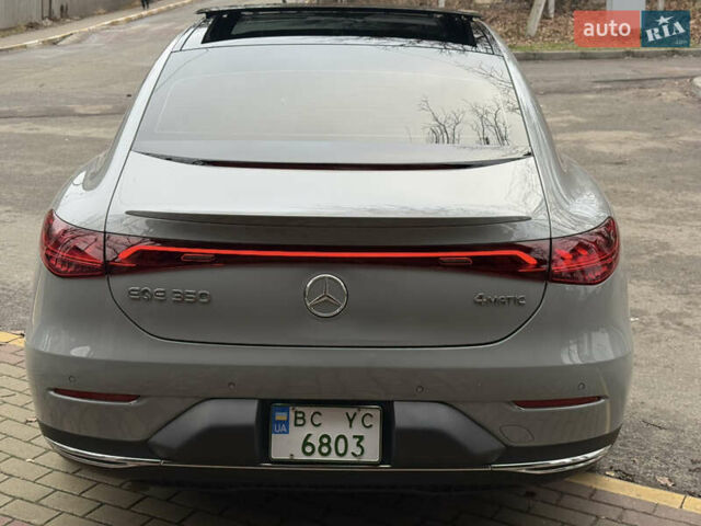 Сірий Мерседес EQE, об'ємом двигуна 0 л та пробігом 24 тис. км за 48500 $, фото 6 на Automoto.ua