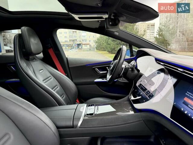 Серый Мерседес EQE, объемом двигателя 0 л и пробегом 41 тыс. км за 59900 $, фото 41 на Automoto.ua