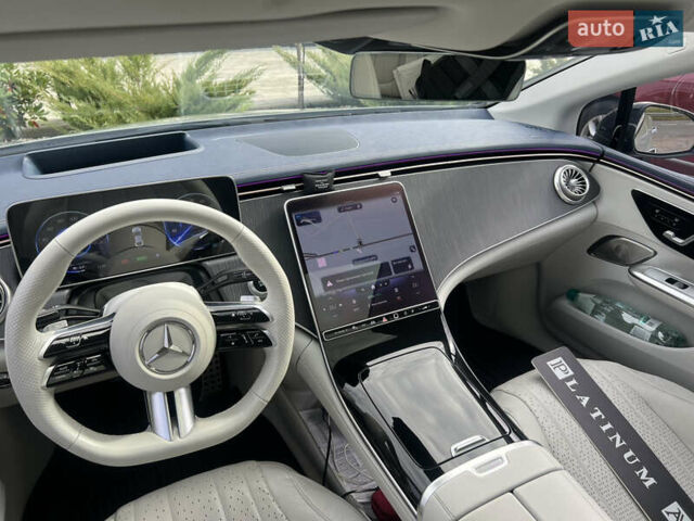 Сірий Мерседес EQE, об'ємом двигуна 0 л та пробігом 50 тис. км за 68000 $, фото 8 на Automoto.ua