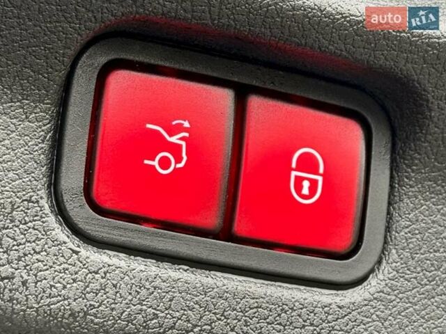 Серый Мерседес EQE, объемом двигателя 0 л и пробегом 41 тыс. км за 59900 $, фото 20 на Automoto.ua