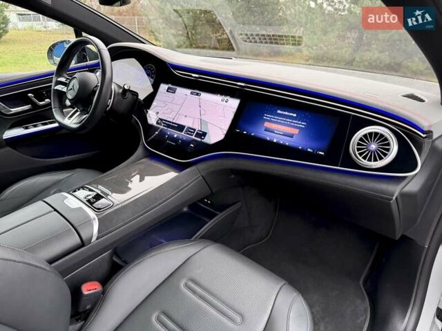 Серый Мерседес EQE, объемом двигателя 0 л и пробегом 41 тыс. км за 59900 $, фото 32 на Automoto.ua