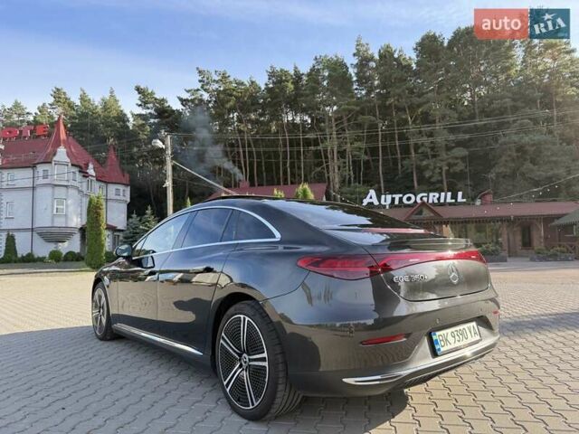 Серый Мерседес EQE, объемом двигателя 0 л и пробегом 56 тыс. км за 49518 $, фото 1 на Automoto.ua