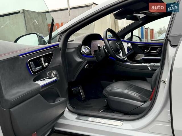 Серый Мерседес EQE, объемом двигателя 0 л и пробегом 41 тыс. км за 59900 $, фото 23 на Automoto.ua