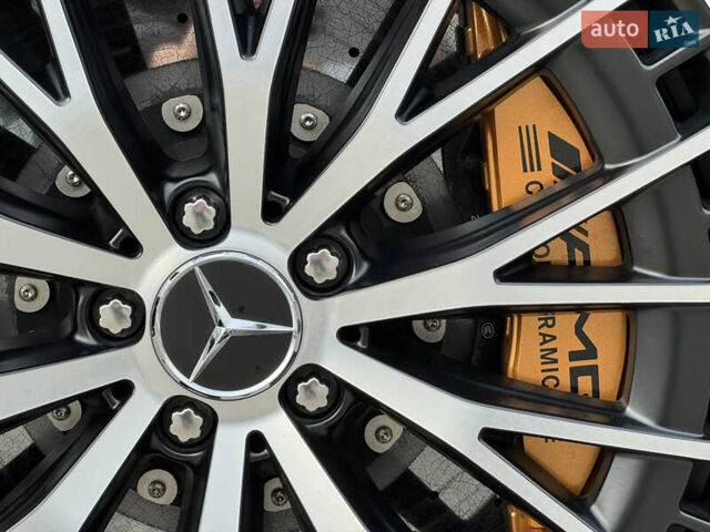 Серый Мерседес EQE, объемом двигателя 0 л и пробегом 9 тыс. км за 69900 $, фото 1 на Automoto.ua